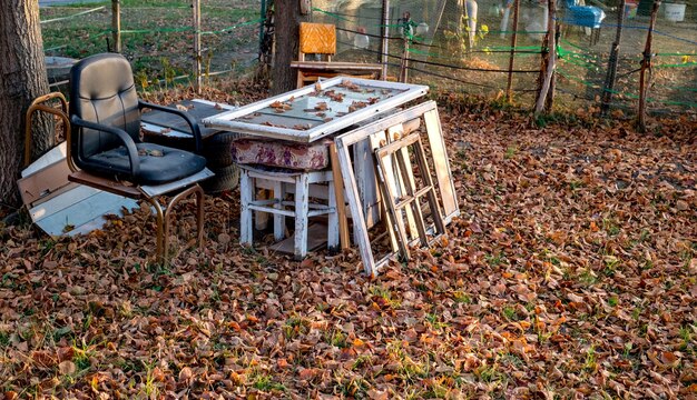 makeshift seat in a barnyard