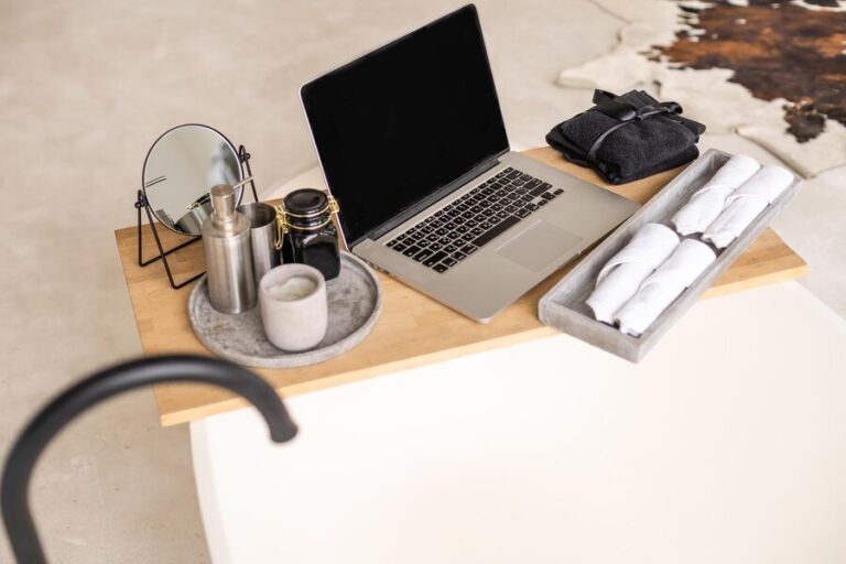 telecommuters accessory nyt
