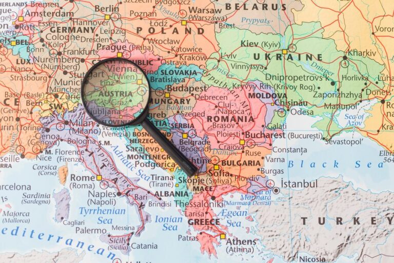 landlocked neighbor of georgia and azerbaijan